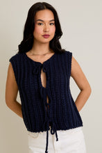 Load image into Gallery viewer, Chunky Sweater Vest
