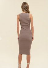 Load image into Gallery viewer, Sadie Midi Dress
