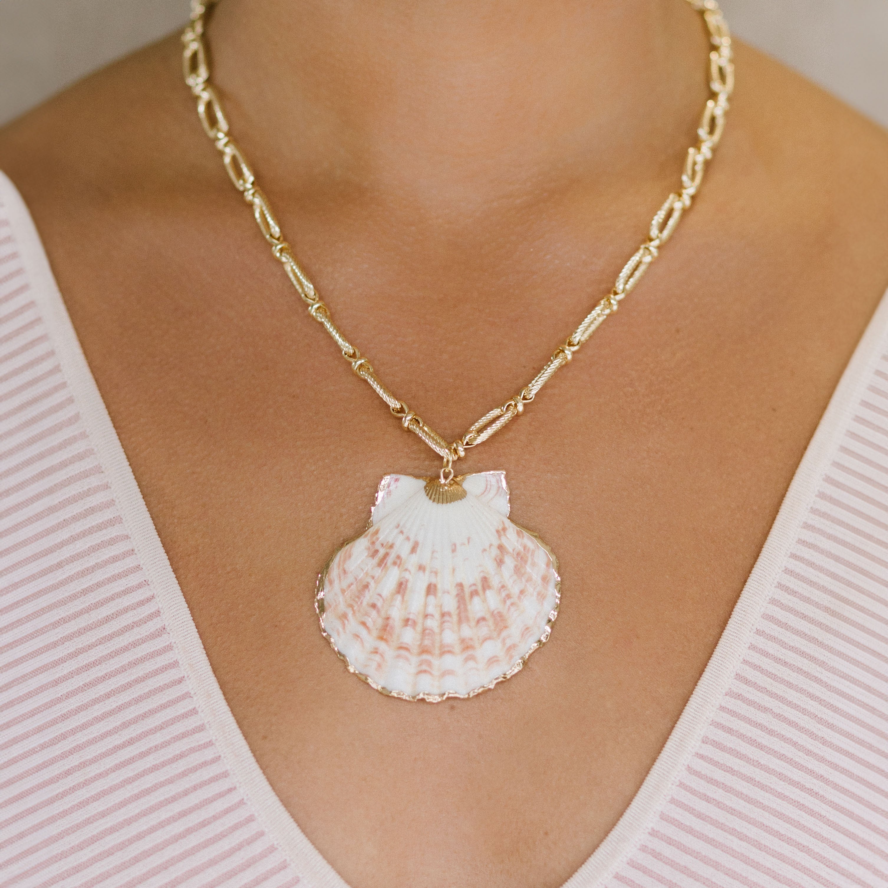Coastal Caviar Shelly Necklace