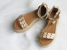 Load image into Gallery viewer, Emily Studded Platform Espadrille
